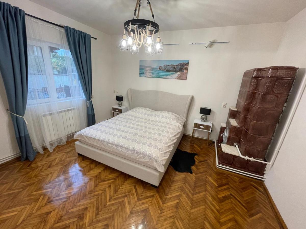 Premier Rooms بلوييست المظهر الخارجي الصورة